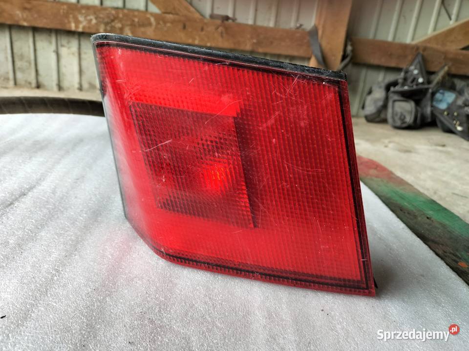 Mitsubishi Carisma I LAMPA TYŁ TYLNA Kamień-Kolonia