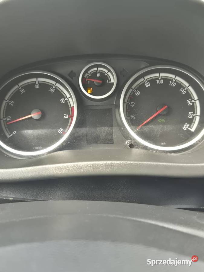Opel Corsa 12 benzyna 2011 klimatyzacja super Nowy Sącz sprzedam