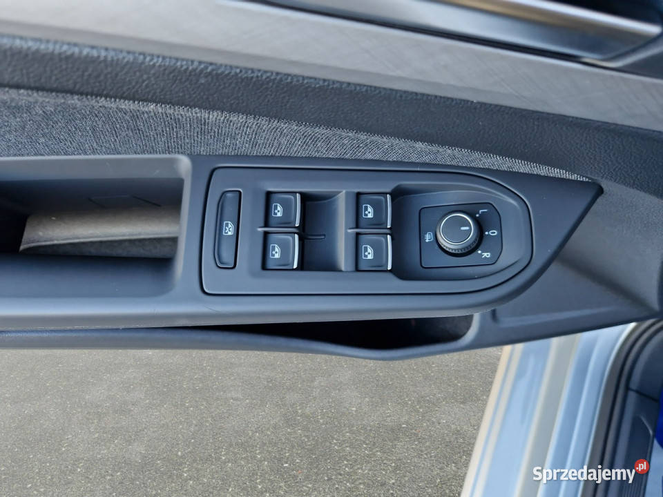 Volkswagen Golf 20 TDI Life Z Polskiego Salonu Warszawa