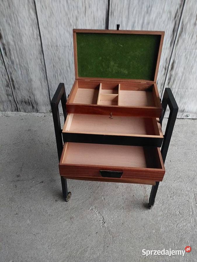 niciak pomocnik lata 6070 518 Byczyna sprzedam