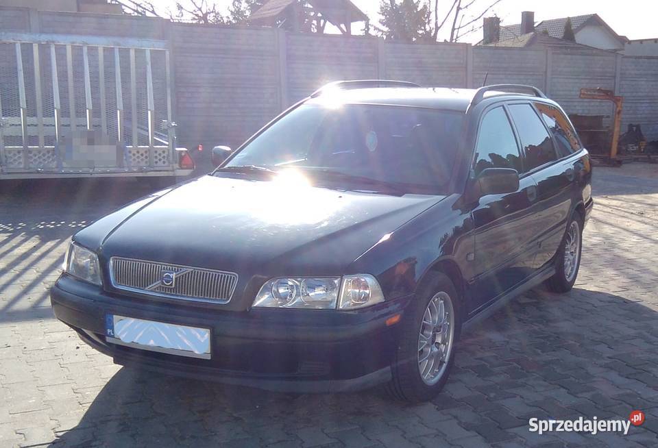 VOLVO V40 17 1999 115 BLPG4letnia Konin