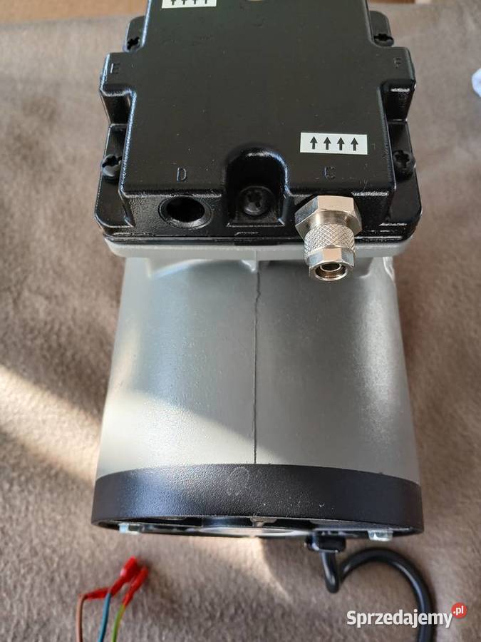 Sprężarka tłokowa próżniowa sprzedam