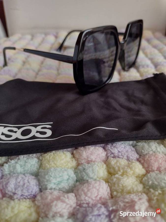 ASOS Czarne okulary przeciwsłoneczne MUCHYw Filtr UV-400 kat. 3