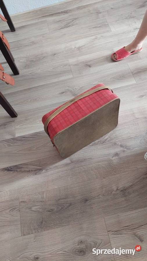 Walizki z czasów PRLu Katowice