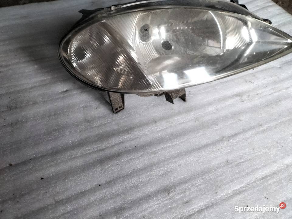 RENAULT MEGANE LAMPA PRZÓD PRZEDNIA PRAWA Oświetlenie lubelskie sprzedam
