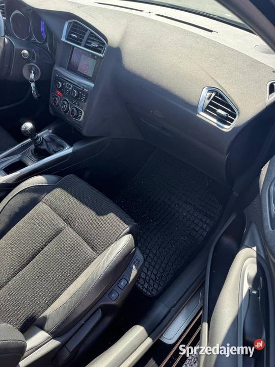 Citroen C4 12 PureTech Exclusive 131 2014r 1199cm3 C4 Nisko sprzedam