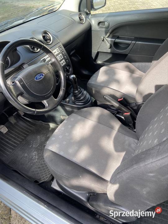 Ford Fiesta z małym przebiegiem 66670 Rybnik