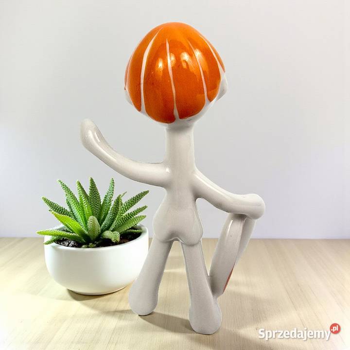 Look Chłopiec z obręczą hula hop lalki sz Szabó Porcelana i szkło mazowieckie sprzedam