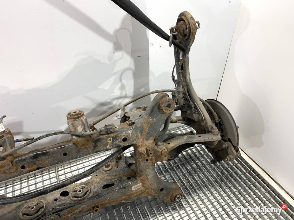 BELKA TYŁ HYUNDAI SANTA FE III SUV TYLNA Belki zawieszenia sprzedam