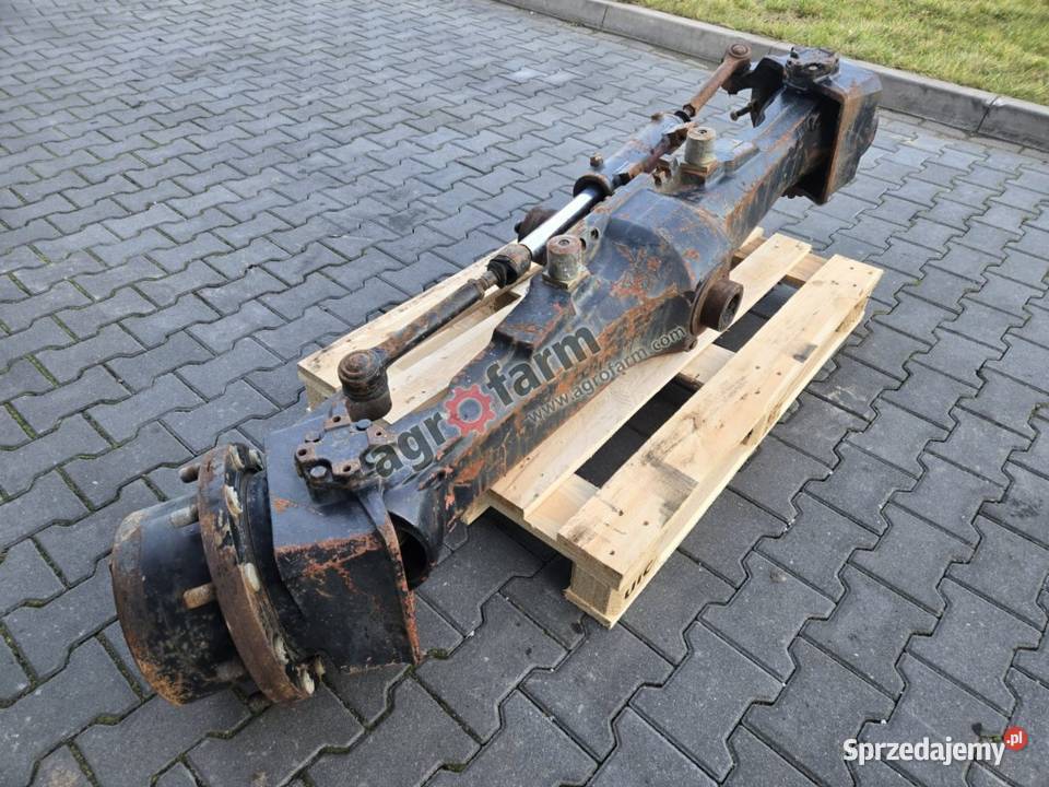 Przedni most Massey Ferguson 8250 Dana AG 200 Układ kierowniczy i oś przednia Do ciągników sprzedam