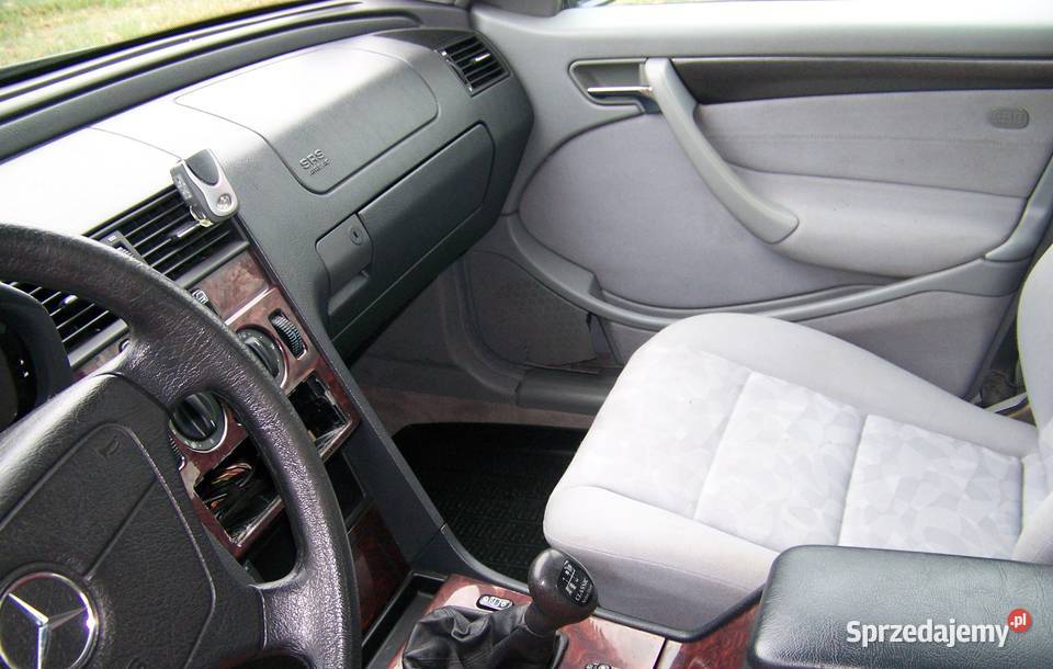 MercedesBenz Klasa C 180 z instalacją LPG autoalarm Kozery sprzedam
