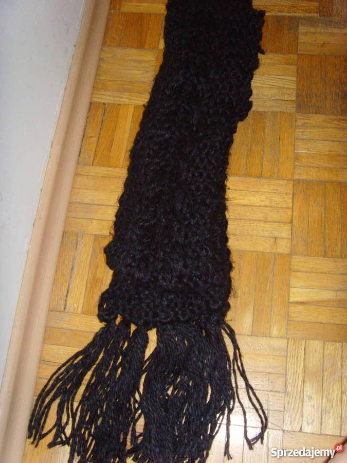 Czarny szalik z frędzlami Divided z HM mazowieckie Warszawa sprzedam