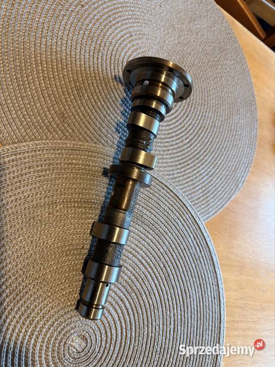 Nowy oryginalny wałek rozrządu PRL Fiat 126P Części samochodowe pomorskie Człuchów