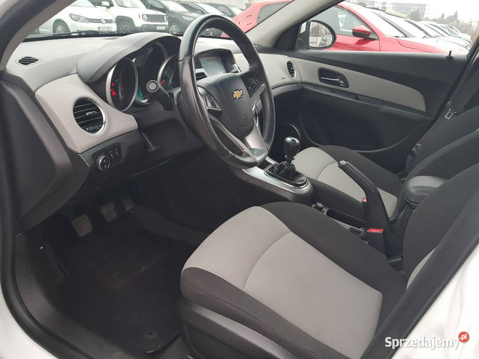 Chevrolet Cruze 18 Benzyna Klimatronik Nawigacja