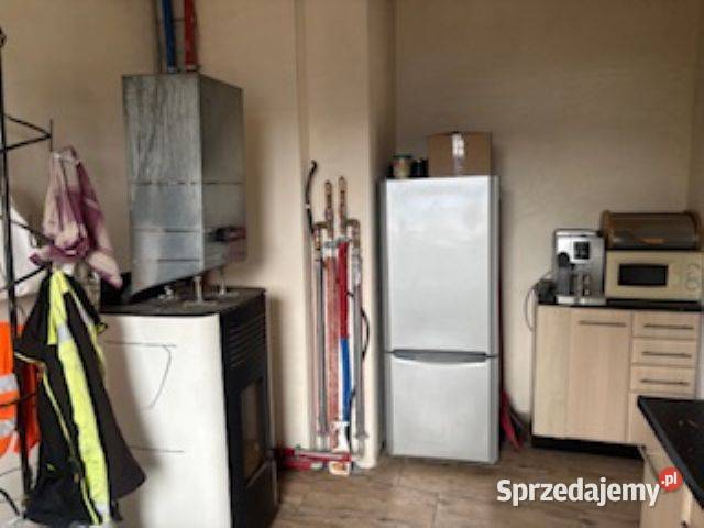 Syndyk sprzeda 12 udziału w budynkuhali Tychy