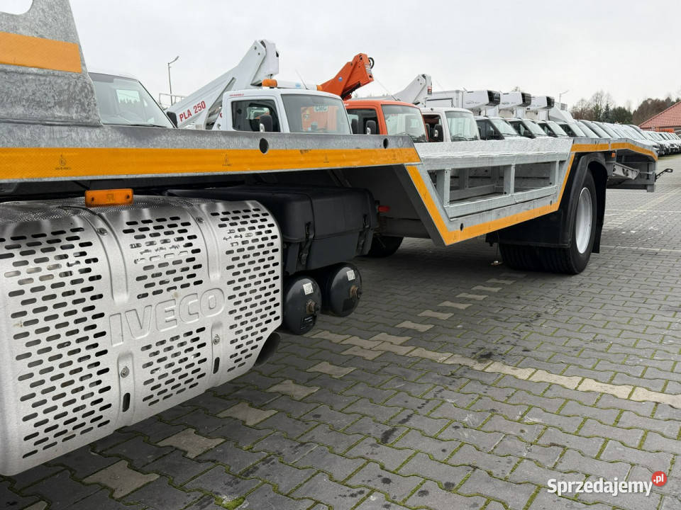 Iveco EUROCARGO 120E25 E6 Laweta Zagłebiana Samochody ciężarowe Widełki