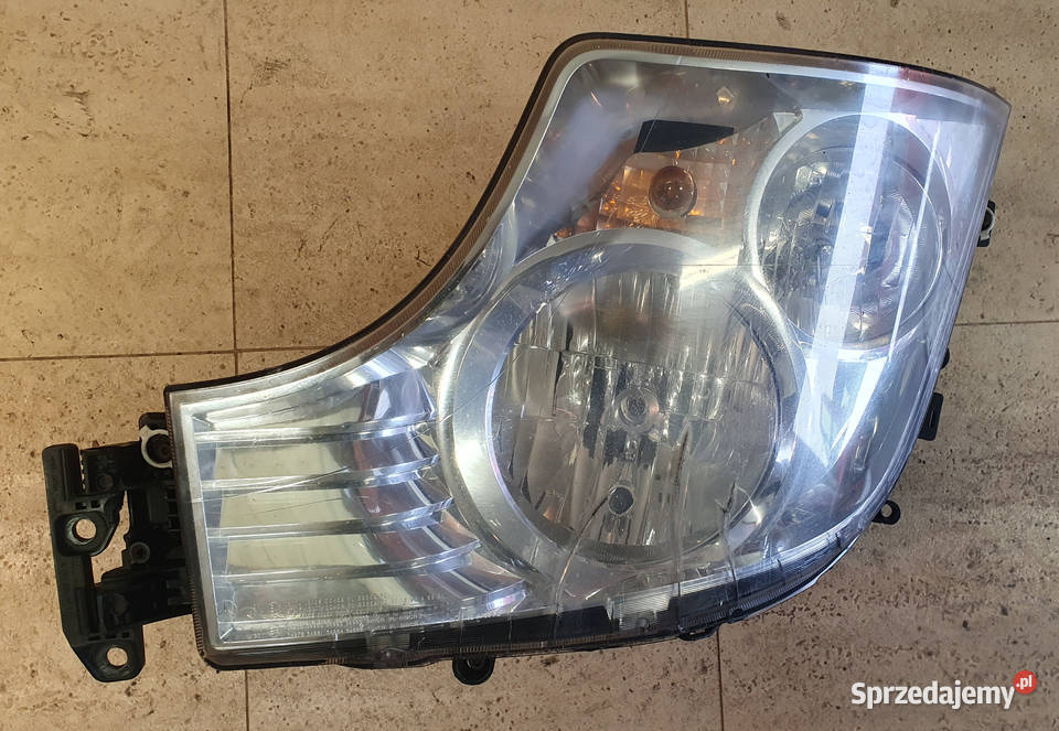 LAMPA LEWY PRZÓD LEWA PRZEDNIA MERDESES ACTROS Rok produkcji 2014 Łódź