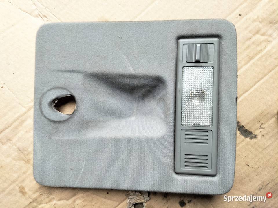 AUDI 80B4 443877829 LAMPKA WNĘTRZA OŚWIETLENIE sprzedam