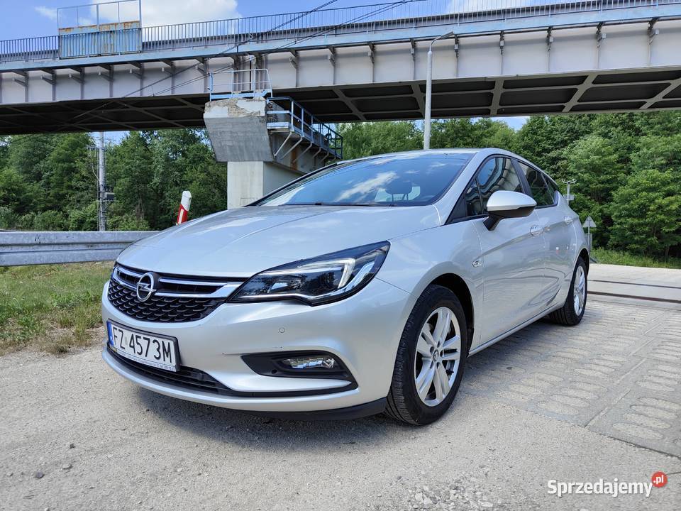Sprzedam Opel Astra K Salon Polska Rytwiany sprzedam