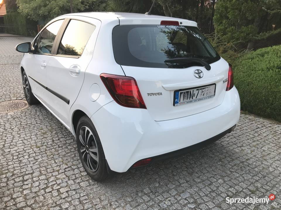 TOYOTA YARIS SPRINT 2017 auto z salonu stan sprzedam