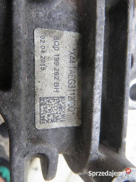 ŁAPA PODUSZKA SILNIKA 16 TDI PASSAT B8