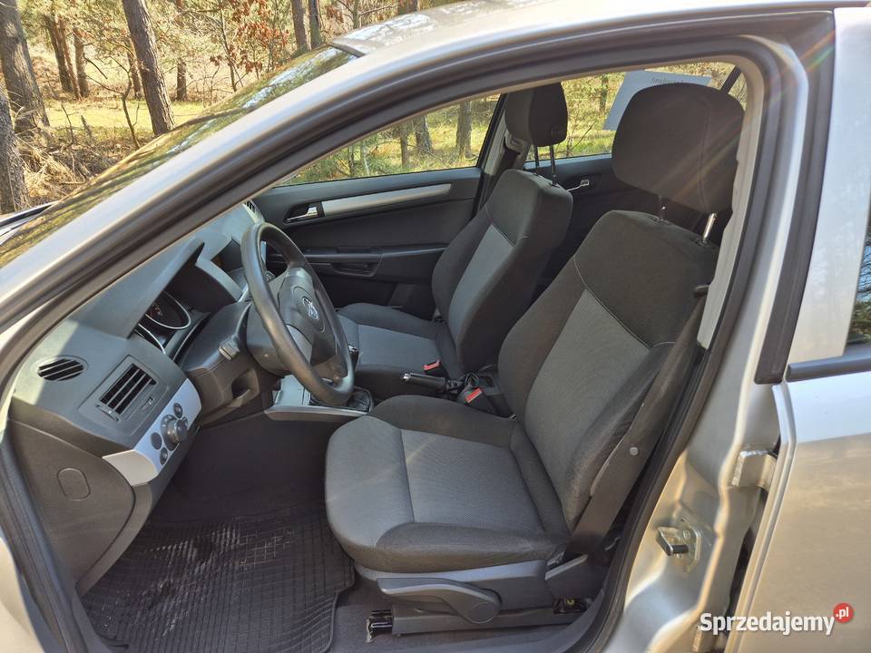 Opel Astra H 14 90 pierwszy właściciel Nowy 1364cm3 Skierniewice sprzedam