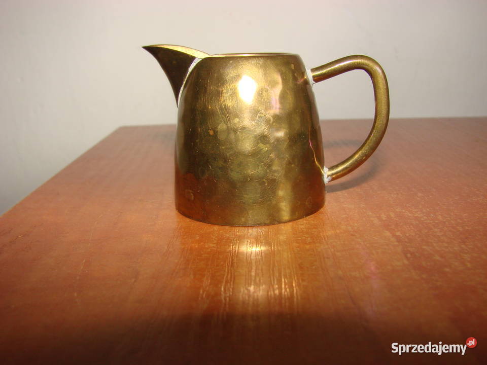 mały mosiężny dzbanuszek pomorskie Pruszcz Gdański