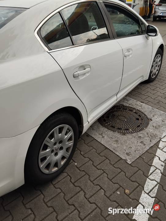Toyota Avensis sedan salon 2 wl Toyota Nowy Sącz