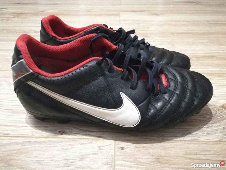 nike tiempo classic