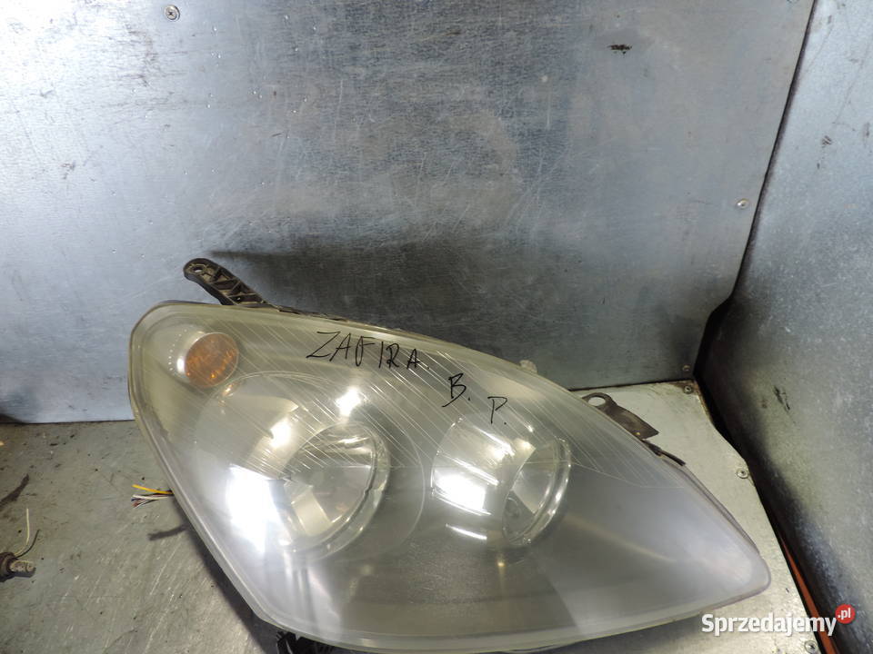 OPEL ZAFIRA B LAMPA PRAWA PRZEDNIA PRZÓD osobowe Nowy Sącz sprzedam