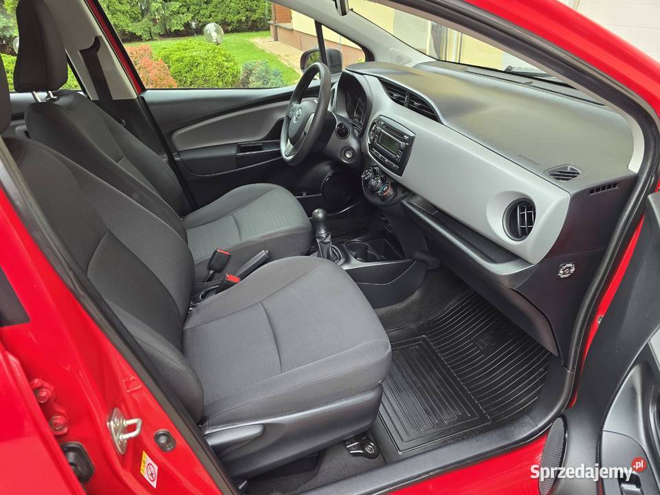Toyota Yaris 10 VVTi Active bezwypadkowy bardo 998cm3 Karczew
