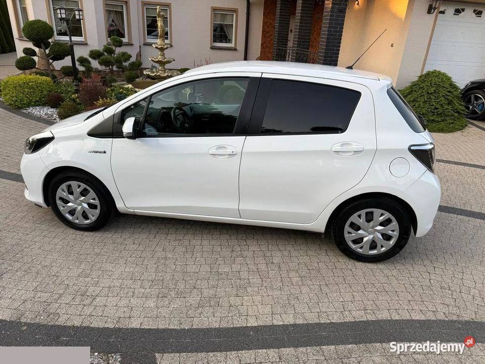 Toyota Yaris Hybrid 15 VVTi 100 2015r 55000km Yaris Krotoszyn
