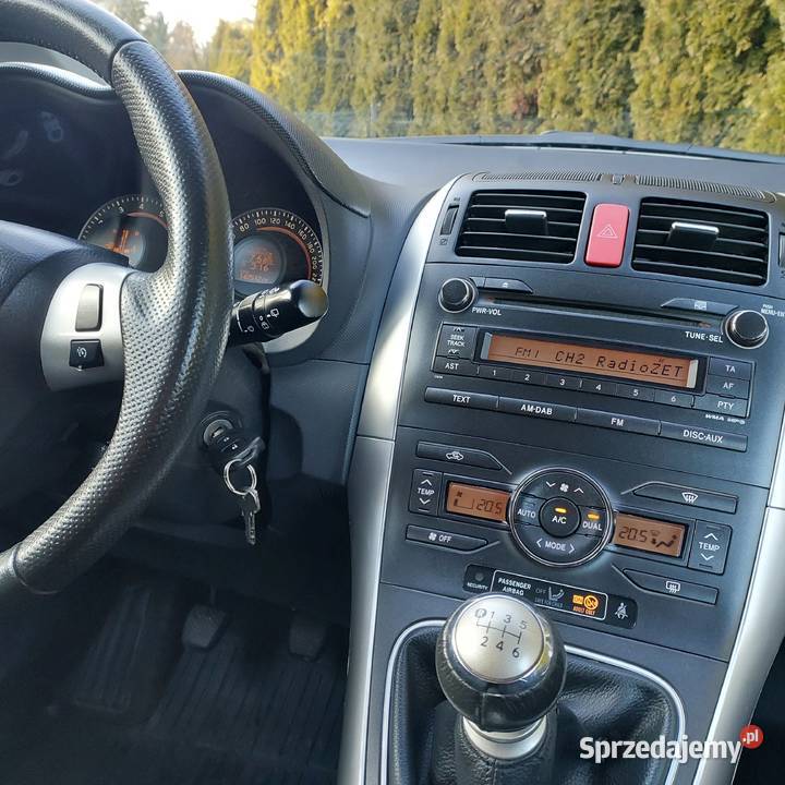 Toyota Auris16BenzynaNiski Przebieg Climatronic 1598cm3 Przemyśl sprzedam