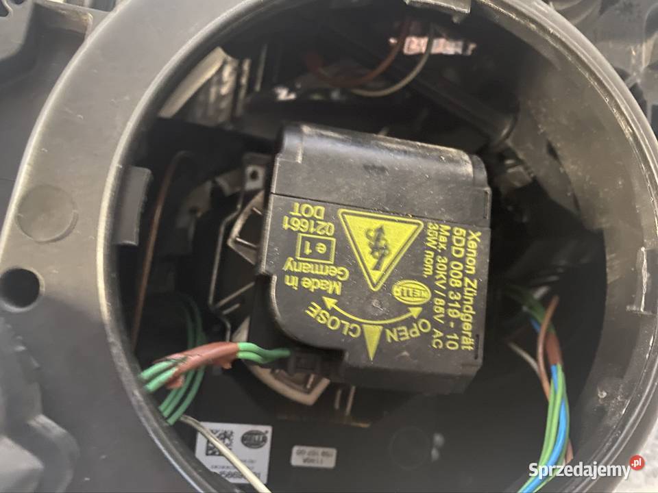 MERCEDES E KLASA W211 REFLEKTOR PRAWY BIXENON EU Jasienica sprzedam