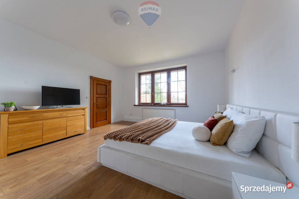 PARTEROWY DOM PEŁEN PRZESTRZENI I ŚWIATŁA mazowieckie Łomianki Dolne