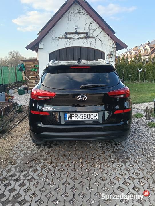 Hyundai Tucson czarna perła 20 benzyna automat 1995cm3 Dawidy Bankowe