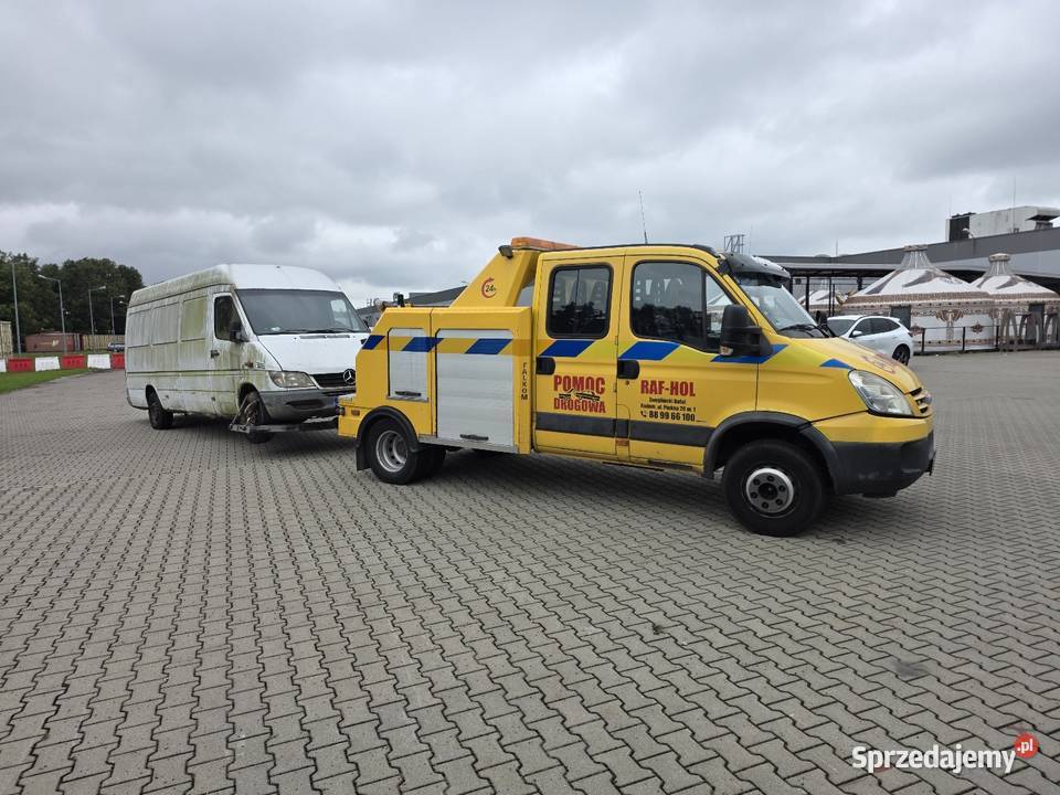 Iveco Daily 65C18 holownik welurowa tapicerka Radom