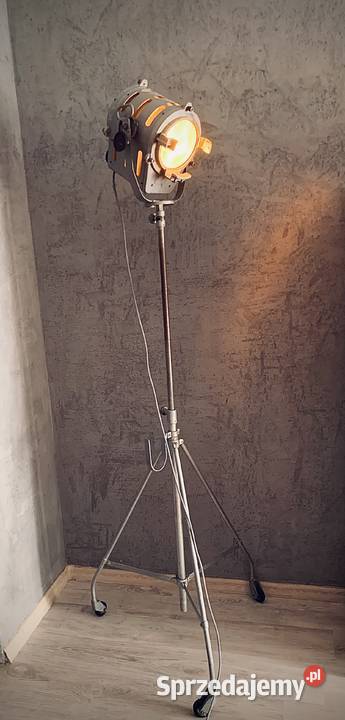 Lampa teatralno filmowa PRL 1963 Vintage loft Poznań