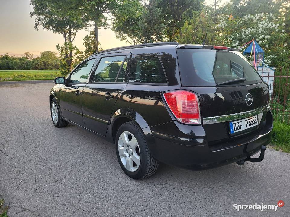Astra III Klima 16b Super stan Rok produkcji 2006 mazowieckie Gostynin