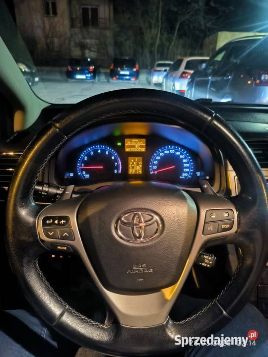 Piękna Toyota Avensis 18 Ben z Automatem Polski Łódź