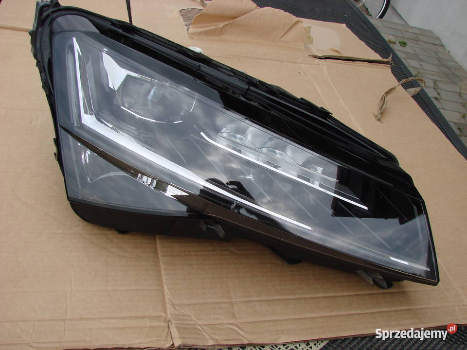 Skoda SuperB III LIFT reflektor FULL LED KPL EU podkarpackie Mielec