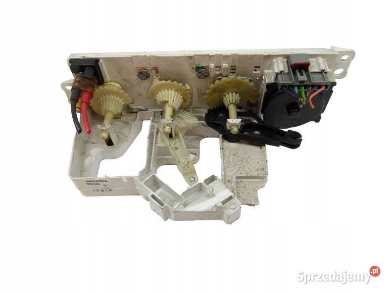 PANEL NAWIEWU 04885336AA 58024B Chrysler PT