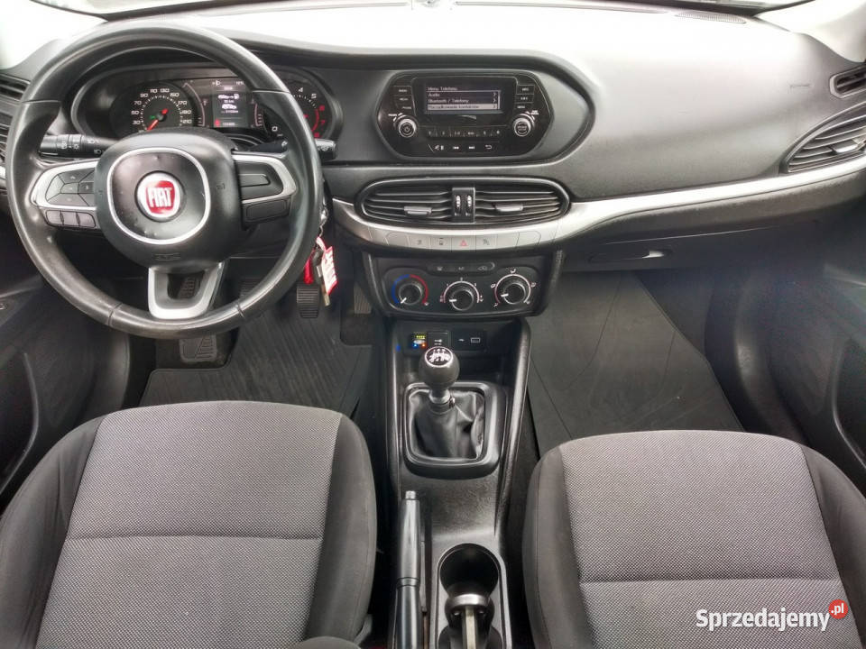 Fiat Tipo 14 16v 95 pop gaz hak fv23 II 2016 wielofunkcyjna kierownica Tychy