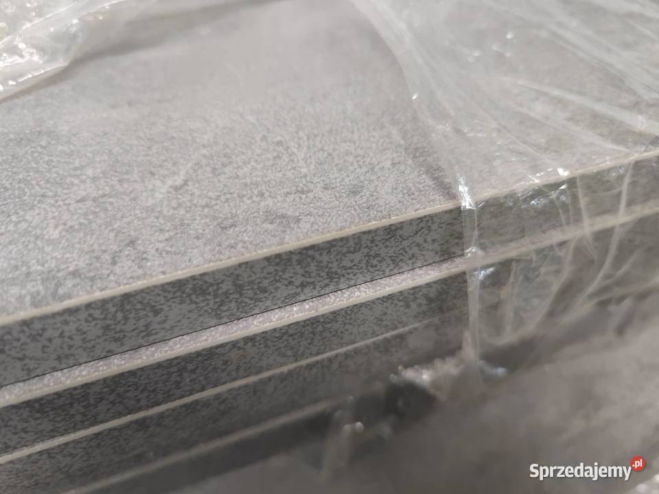 Półki sklepowe ABM z płyty oklejone Sanok