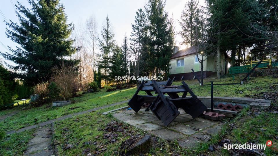 Grunt Rzeszotary 1143m2 asfalt