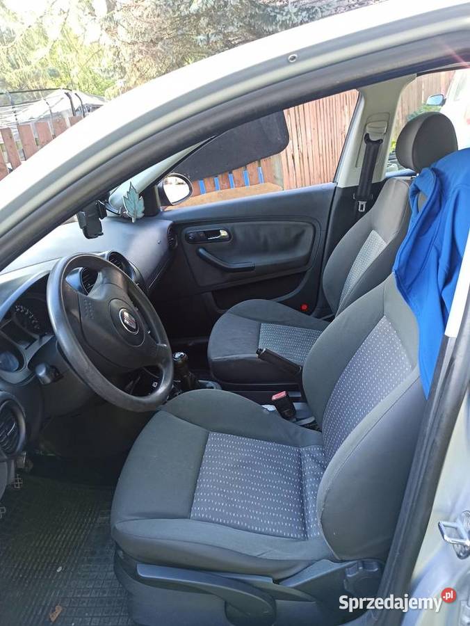Seat Ibiza 12 benzyna 2005 r Ważne opłaty Nowa Ziemia