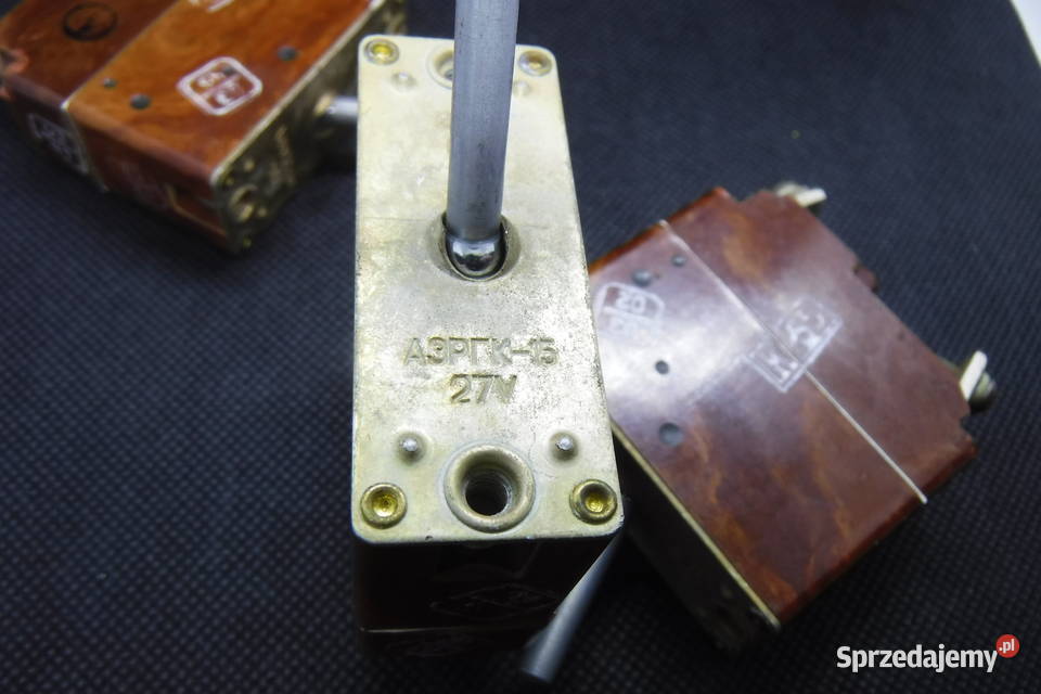 AZRGK przełącznik wyłącznik 27V wojskowy Otwock sprzedam
