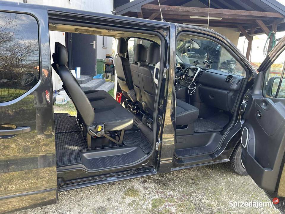 Opel Vivaro Rok produkcji 2017 świętokrzyskie Chroberz