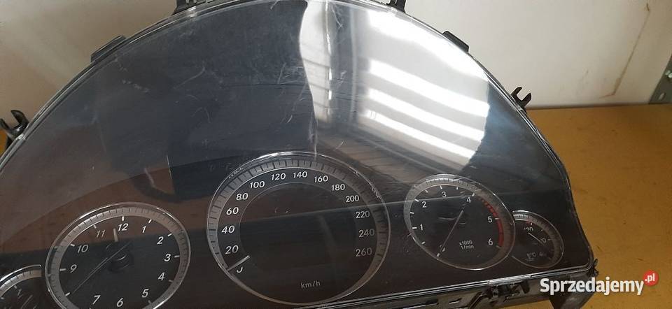 Licznik Mercedes W212 CDI europa A2129002509 Części samochodowe świętokrzyskie Włoszczowa