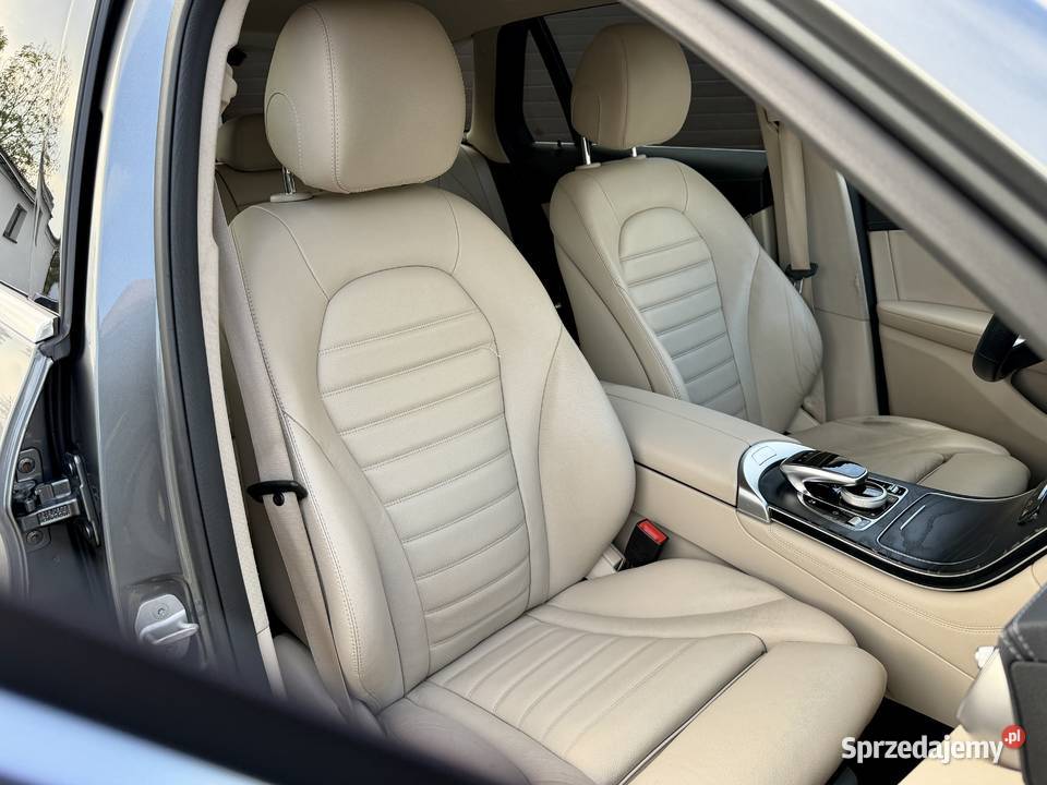 MercedesBenz GLC 250 4Matic Salon Polska